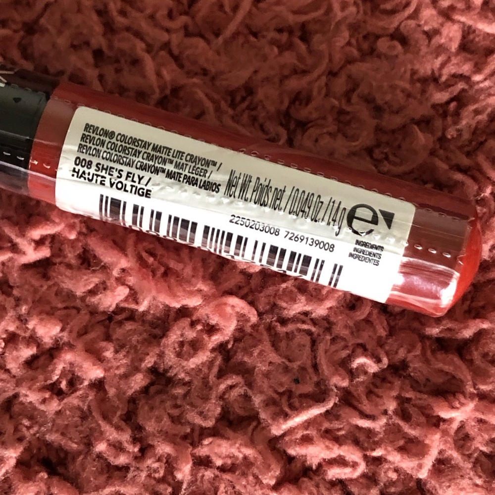 Revlon ColorStay Matte Lite Crayon Lipstick - Picture 12 of 12